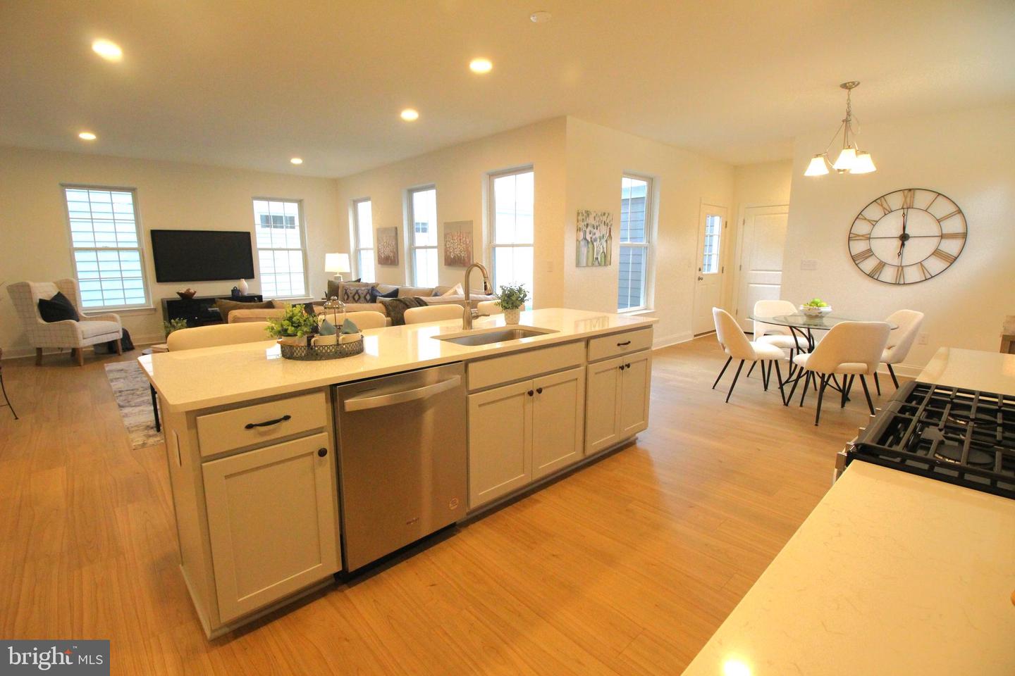 530 Wheelmen St #5 Chadwick Property Photo 15