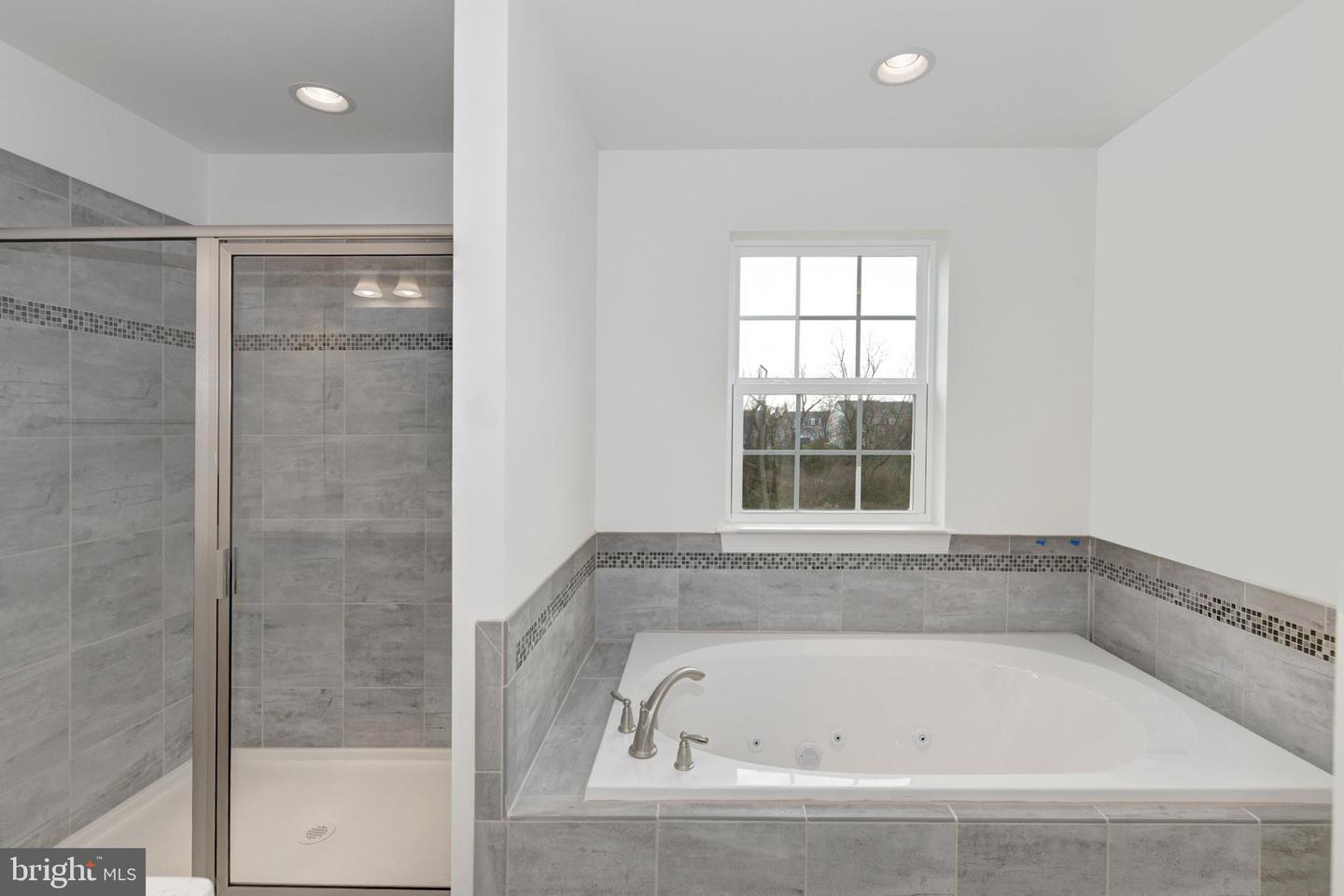400 Rederick Ln #2 Oxford Property Photo 16