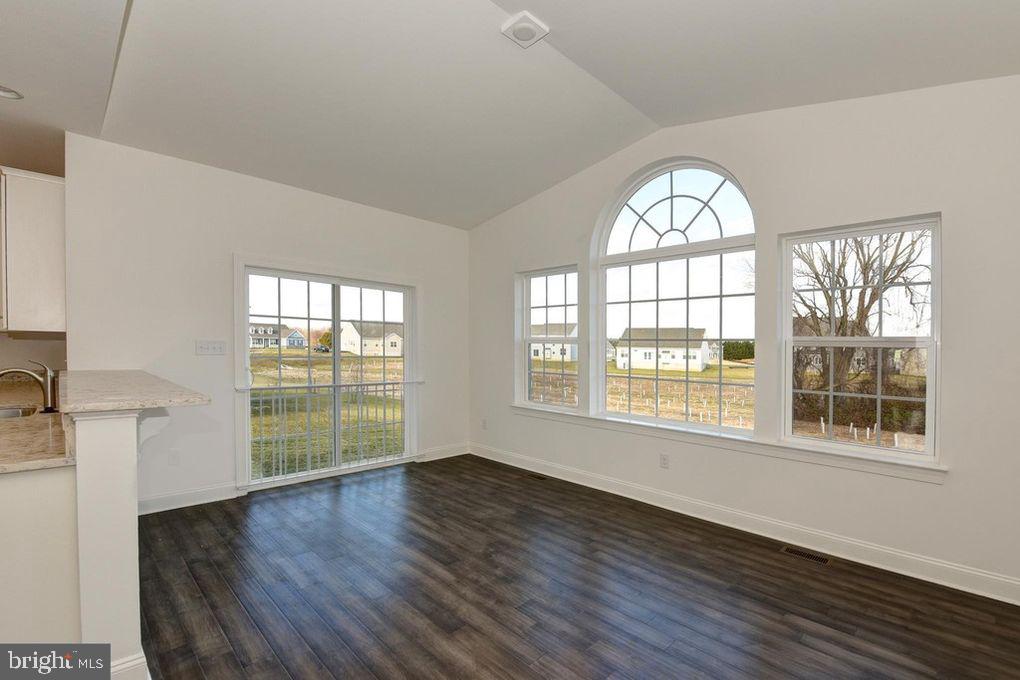 400 Rederick Ln #5 Eden Ii Property Photo 6