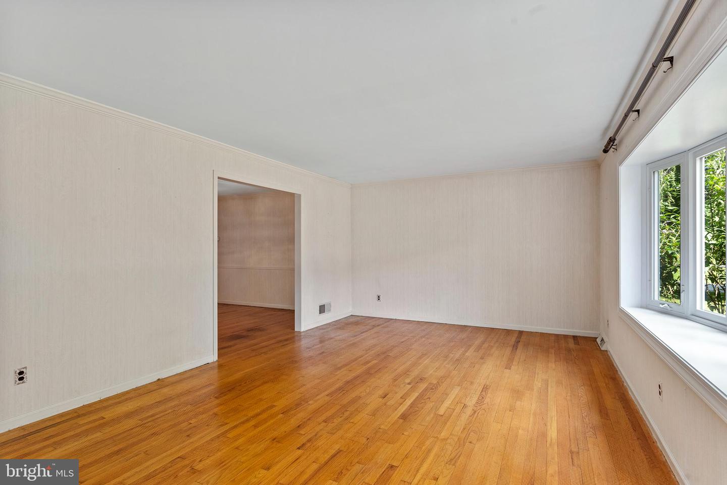 316 Caravel Dr Property Photo 5