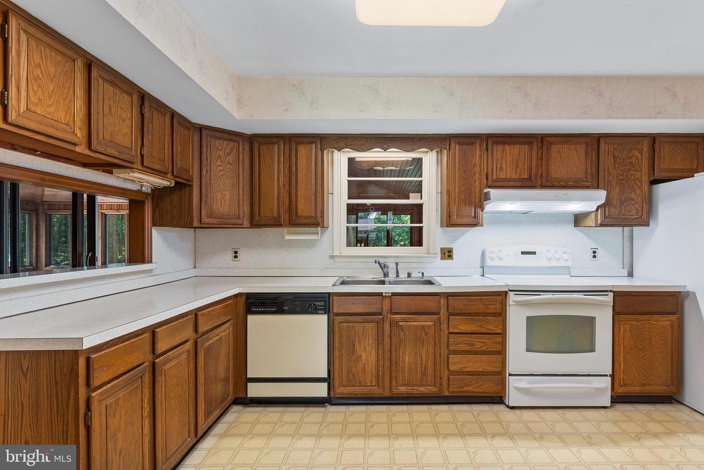 316 Caravel Dr Property Photo 11