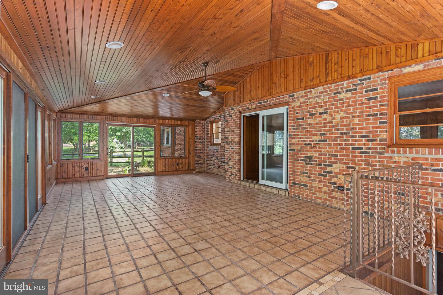 316 Caravel Dr Property Photo 18