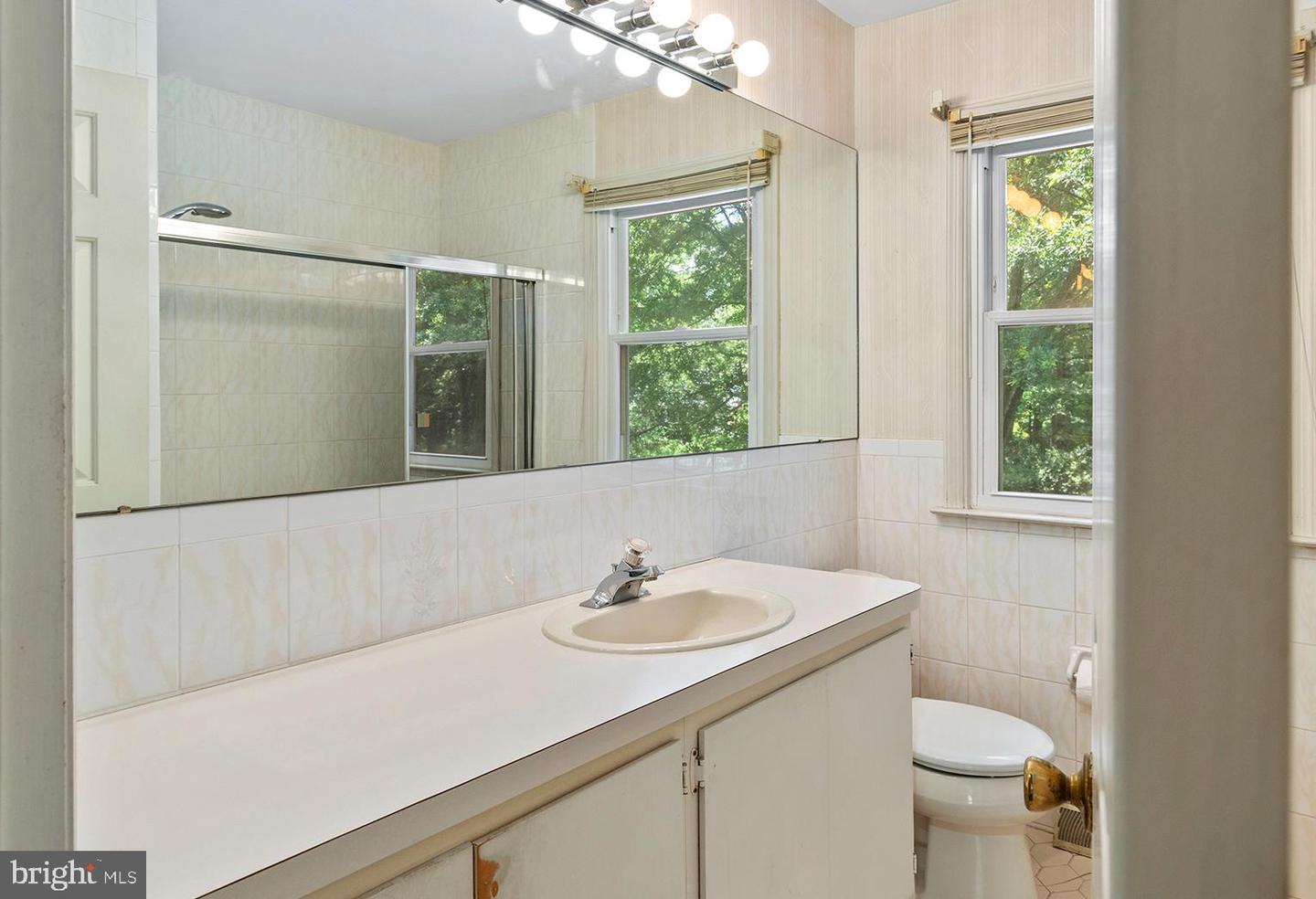 316 Caravel Dr Property Photo 24