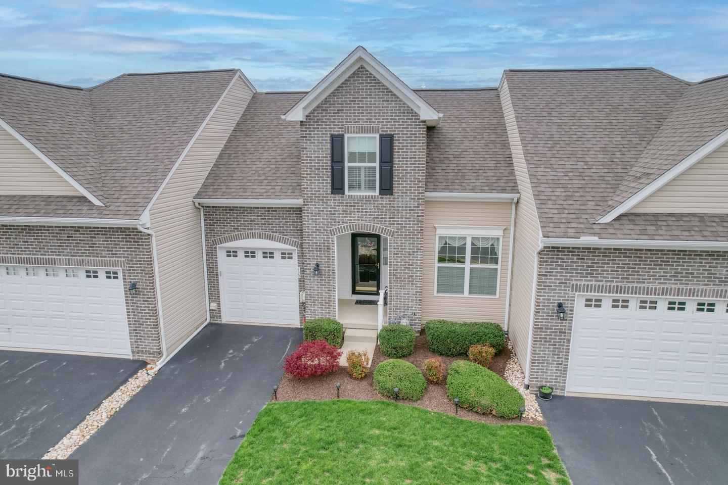 429 Sundial Ln Property Photo 1