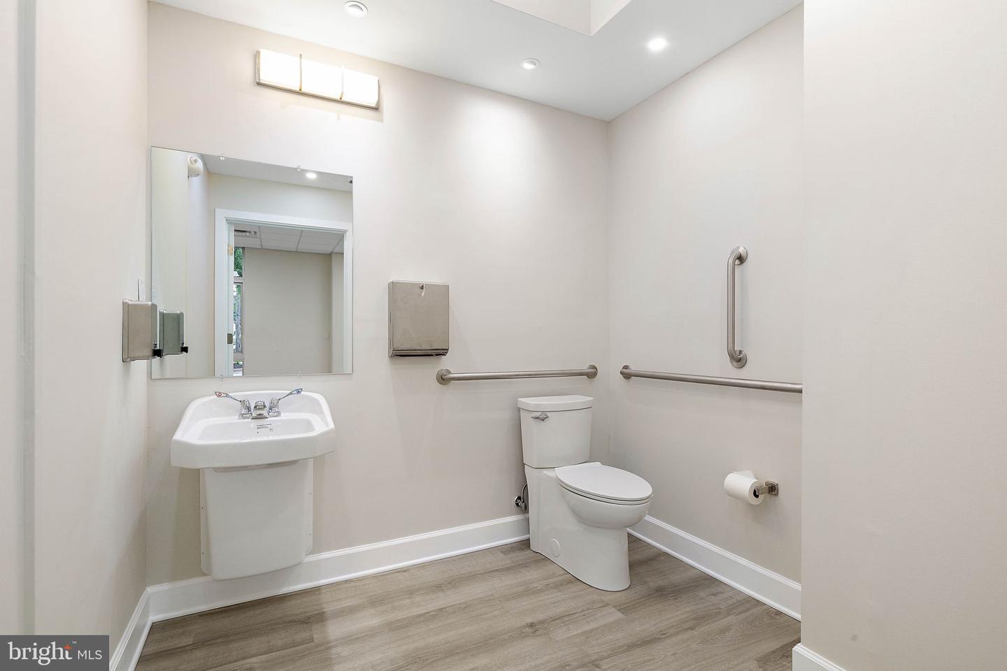 2401 Pennsylvania Ave #105 Property Photo 10