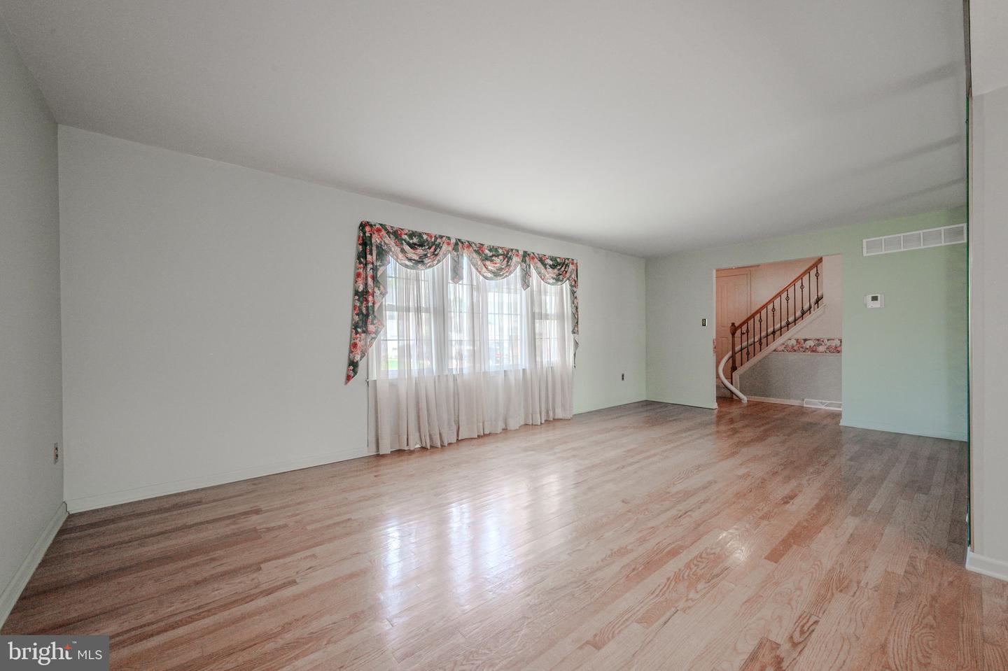 216 Morrison Rd Property Photo 4