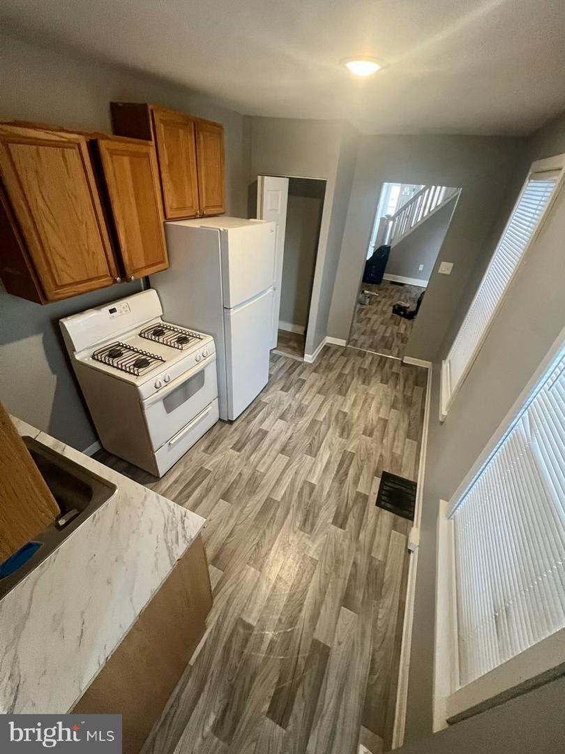 102 S Heald St Property Photo 4