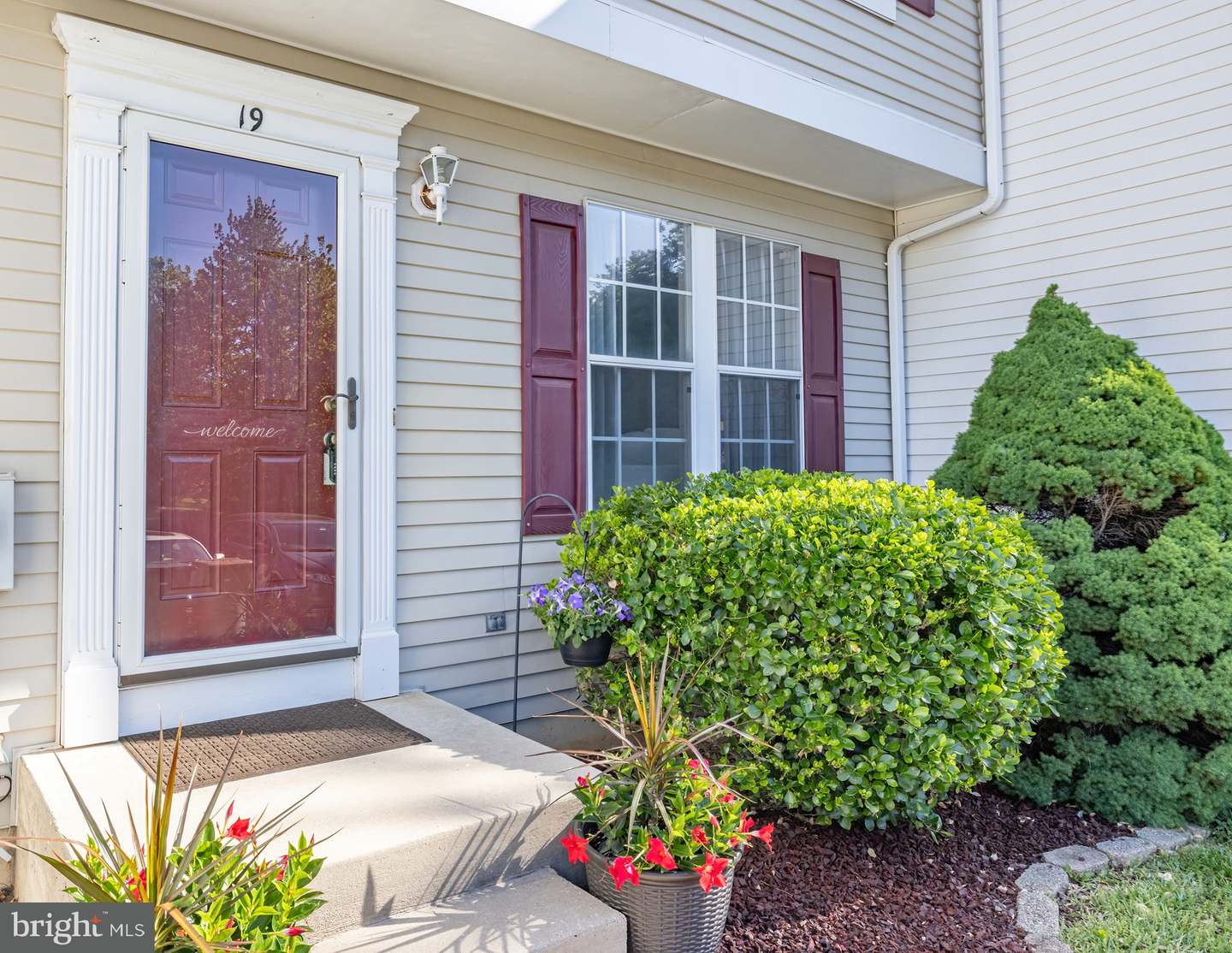19 E Shetland Ct Property Photo