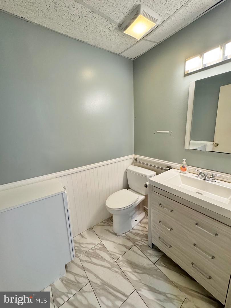 111/113 Barksdale Professional Ctr Property Photo 21