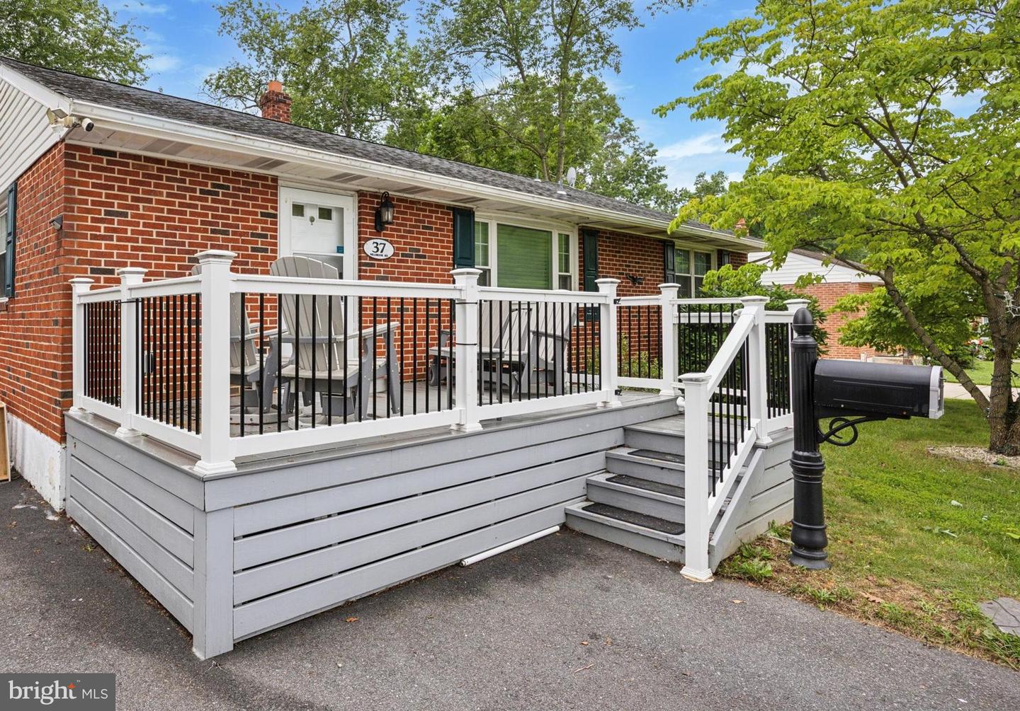 37 Millbrook Rd Property Photo 1