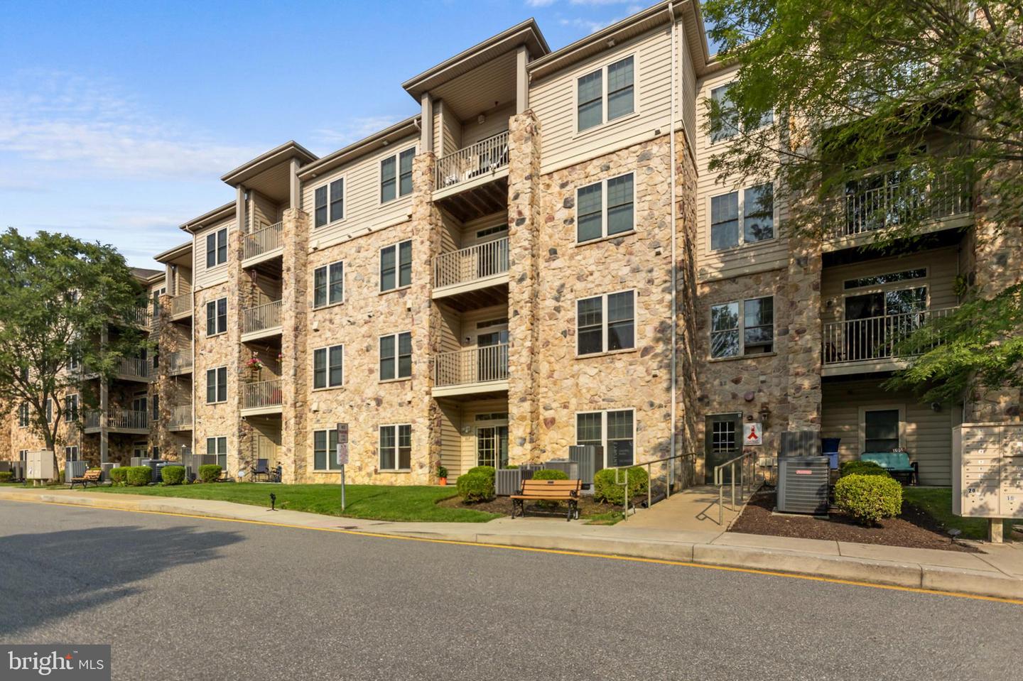 3000-unit Fountainview Cir #3107 Property Photo 1