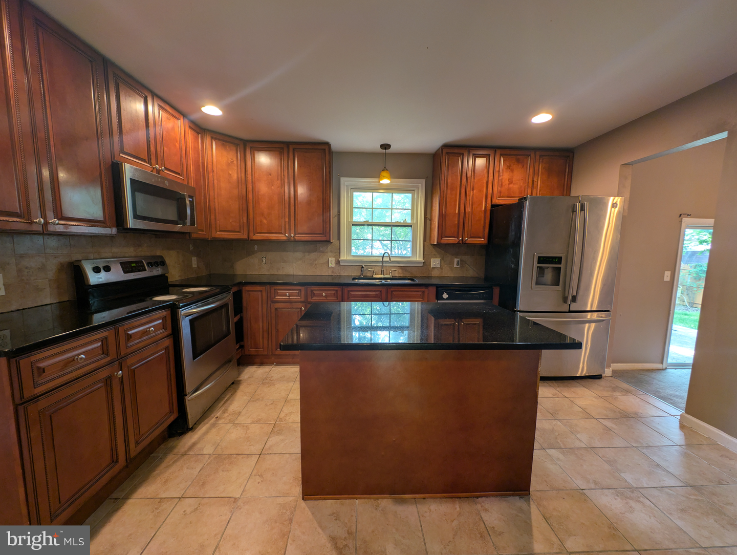 117 Birch Knoll Rd Property Photo 6