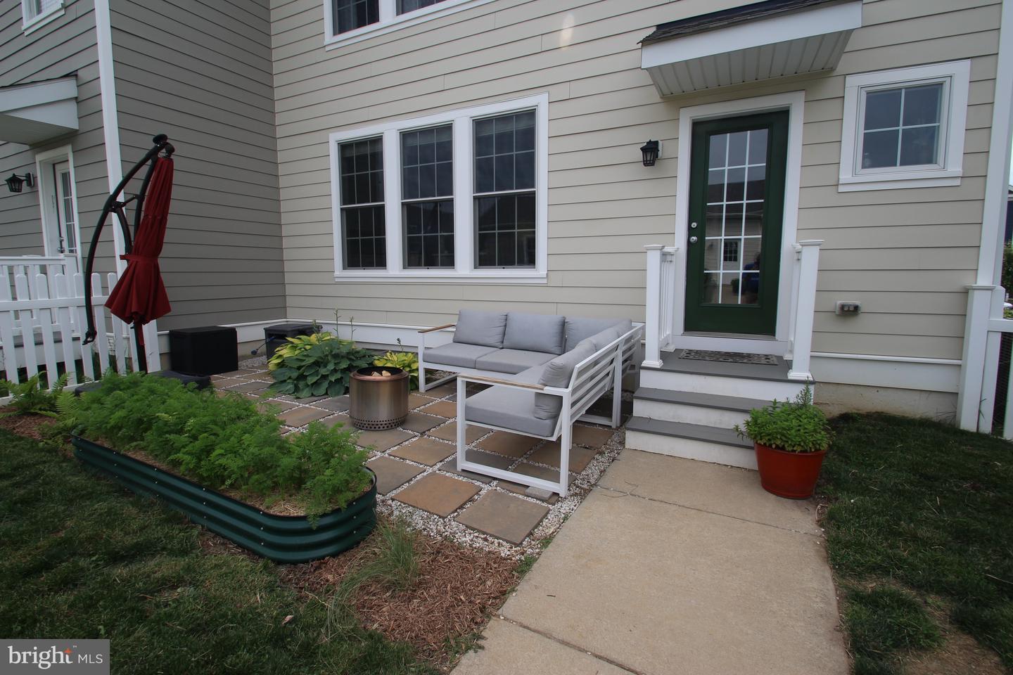 1117 Columbia St Property Photo 24