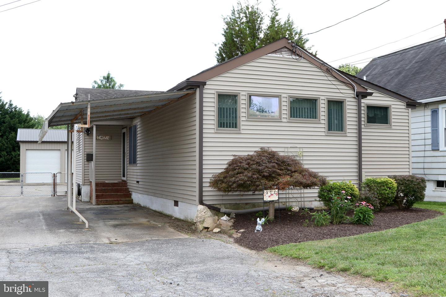 515 Clinton St Property Photo 1