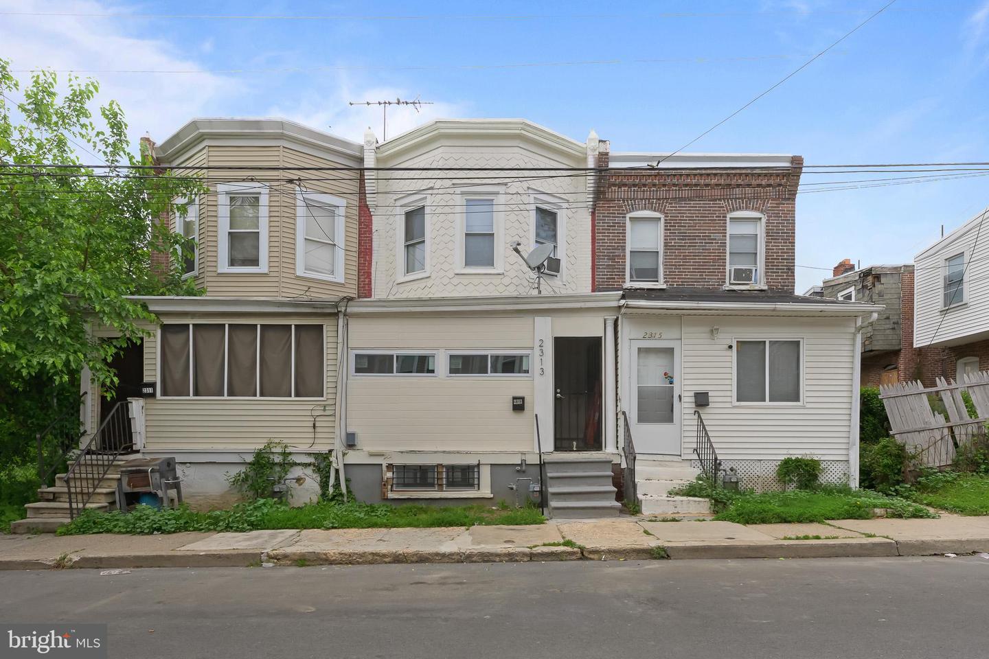 2313 Carter St Property Photo 1