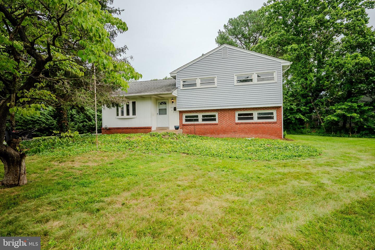 167 W SHELLEY DR