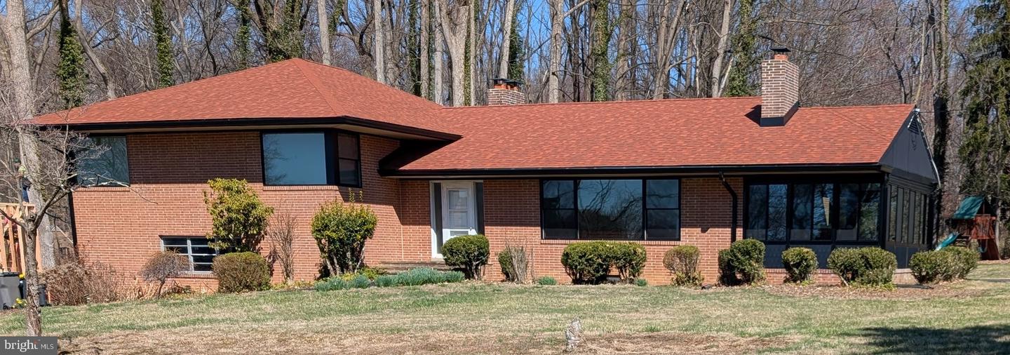 4913 Old Hill Rd Property Photo 1