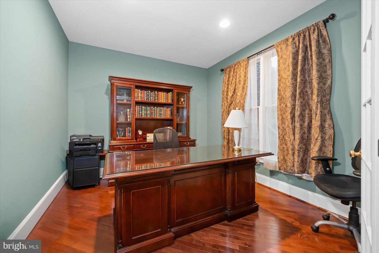 34 Harvest Ln Property Photo 5