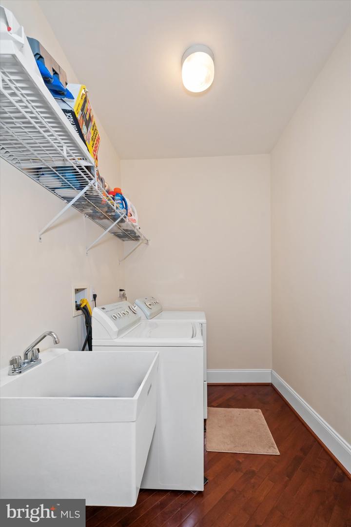 34 Harvest Ln Property Photo 13