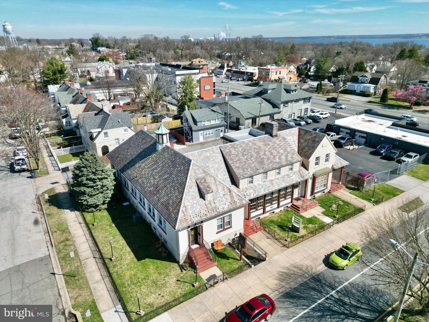 8 Commonwealth Ave Property Photo 6