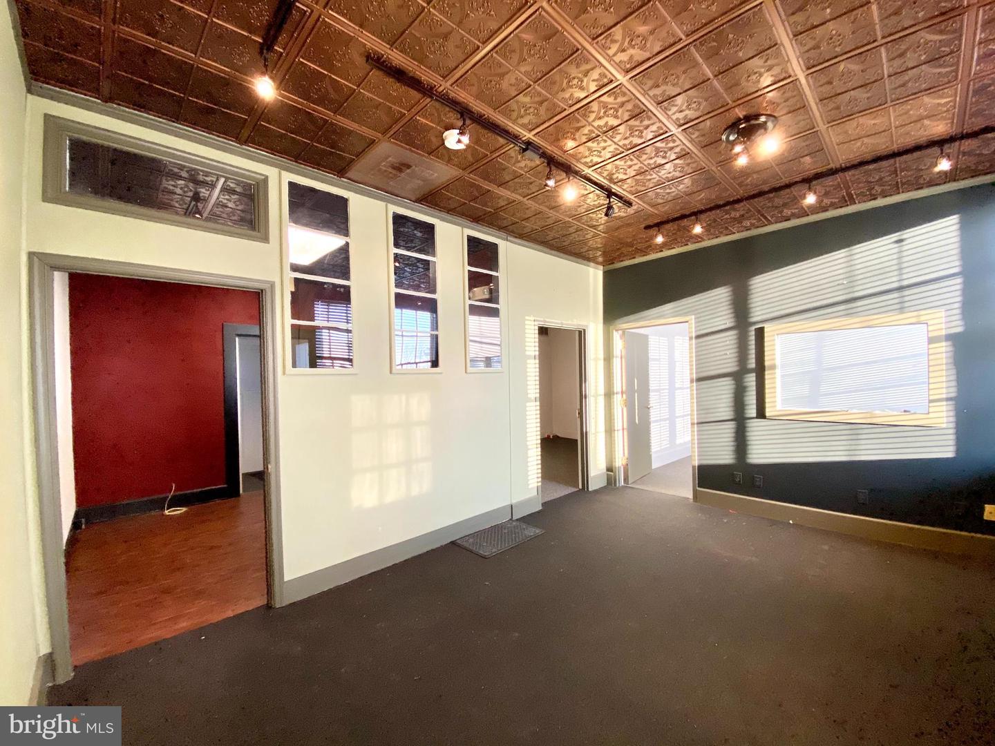 8 Commonwealth Ave Property Photo 41