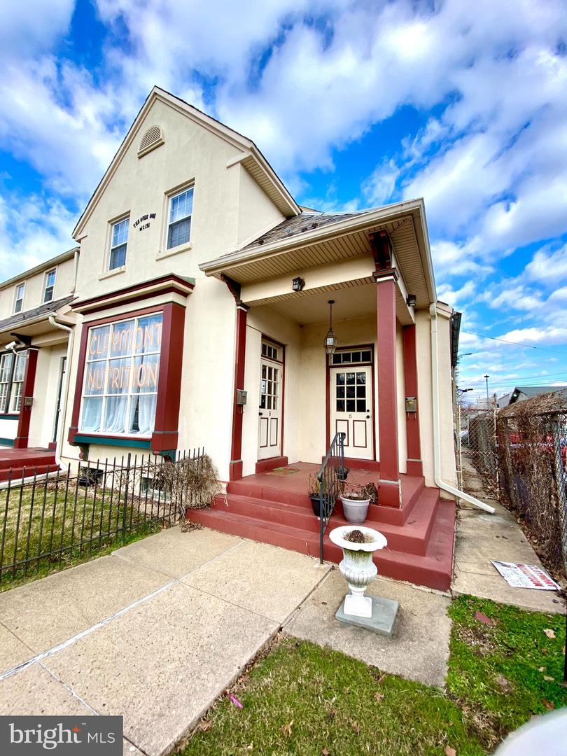 8 Commonwealth Ave Property Photo 55