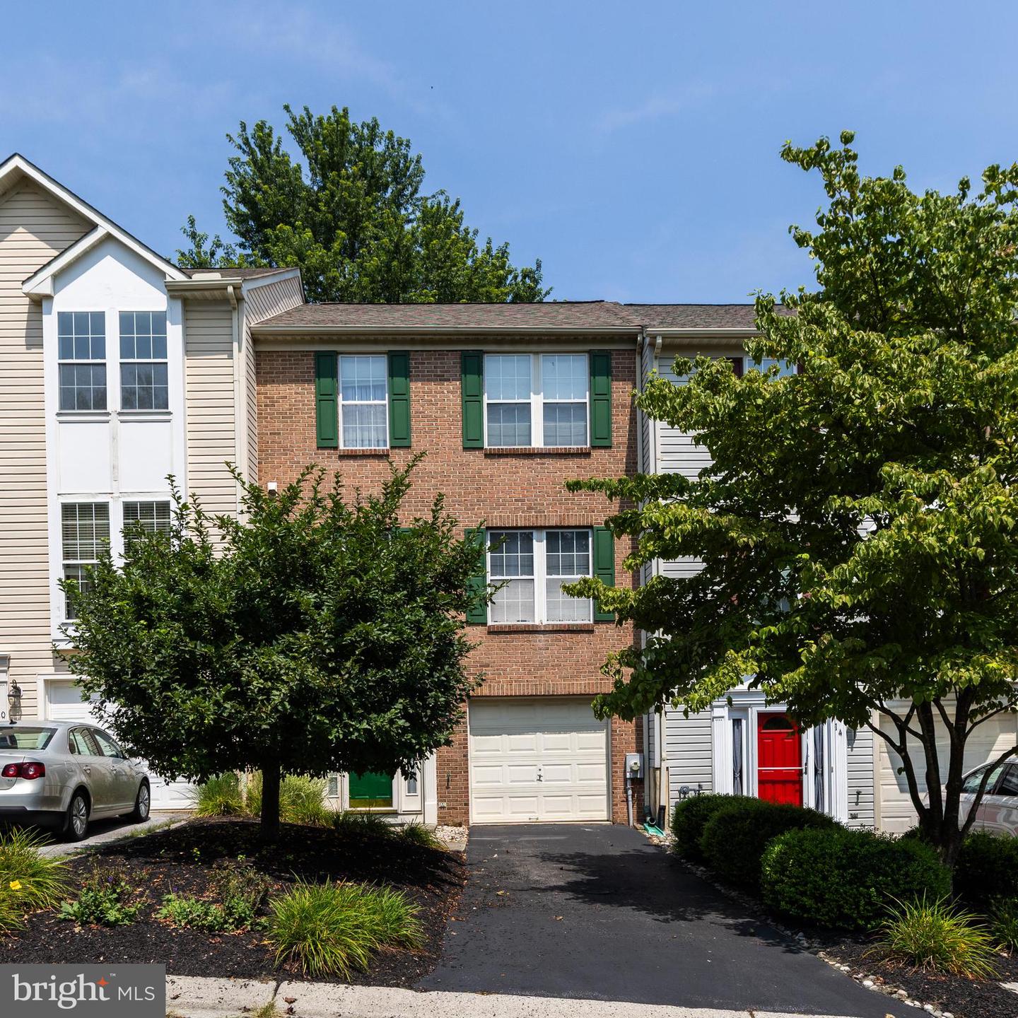 12 Barclay Dr Property Photo 1