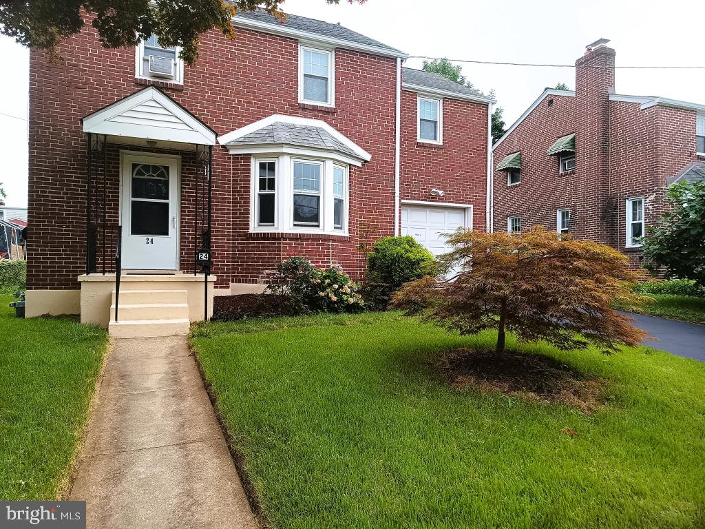 24 W REAMER AVE Property Photo 1