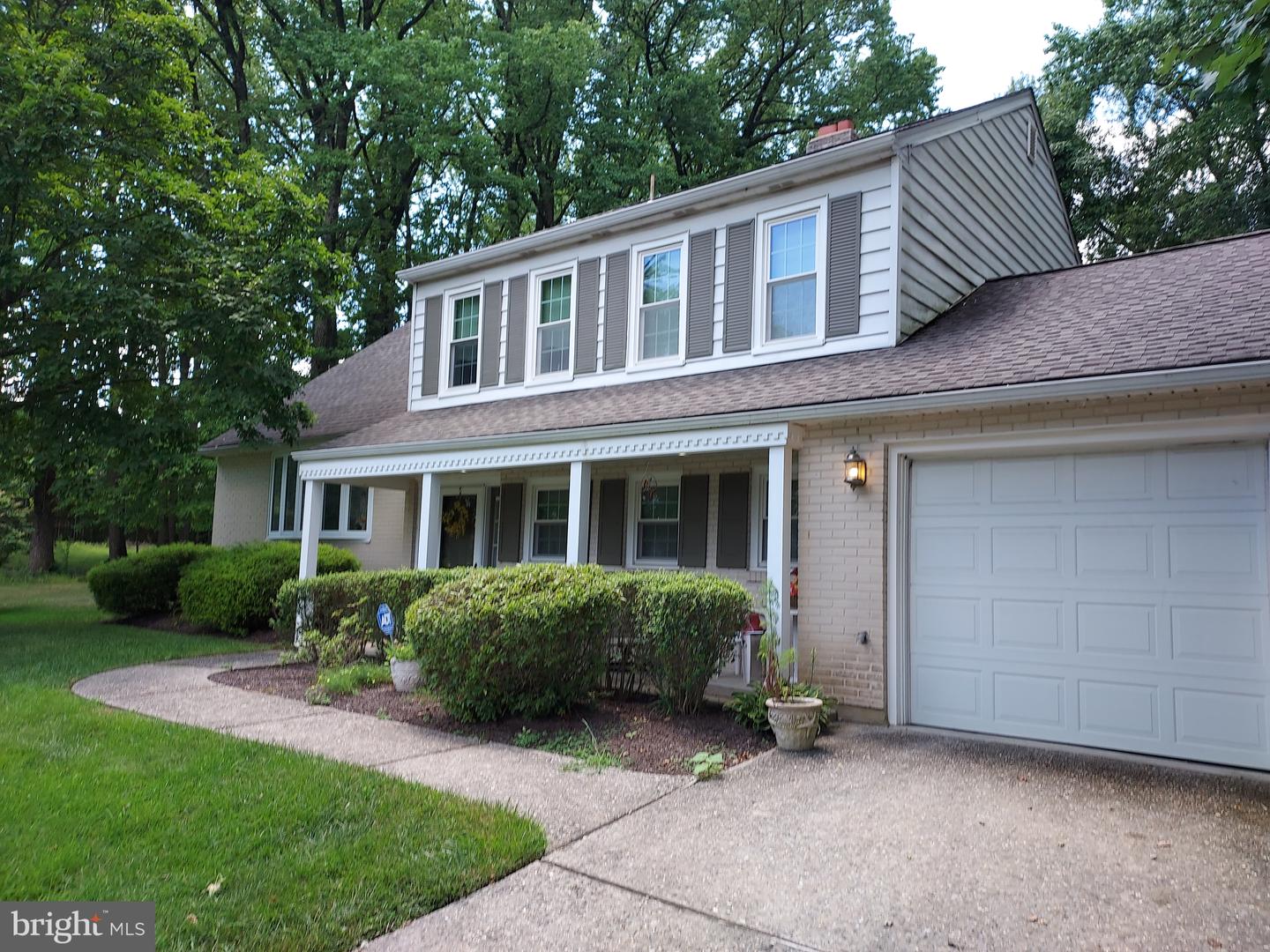 8 Magnolia Ct Property Photo 1