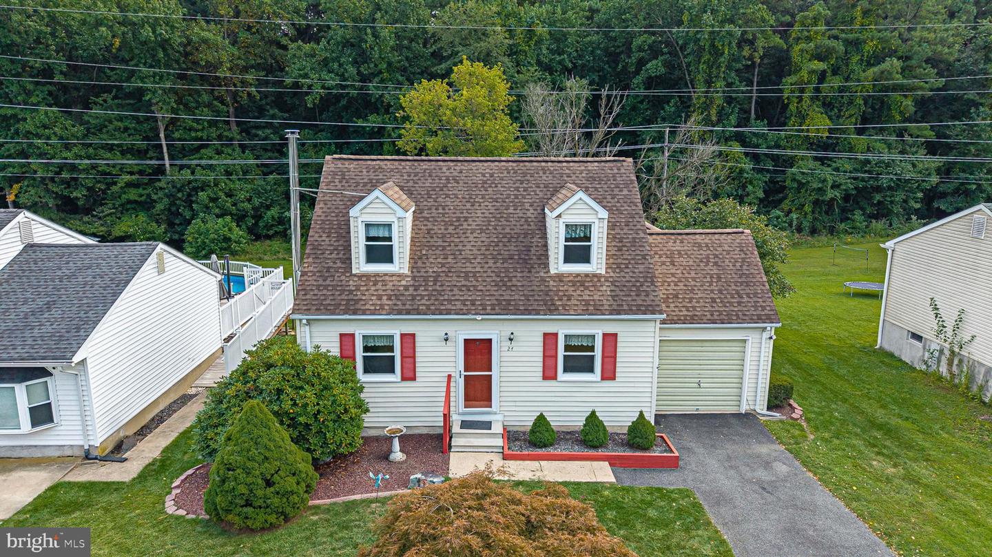 24 Thomas Jefferson Blvd Property Photo 1