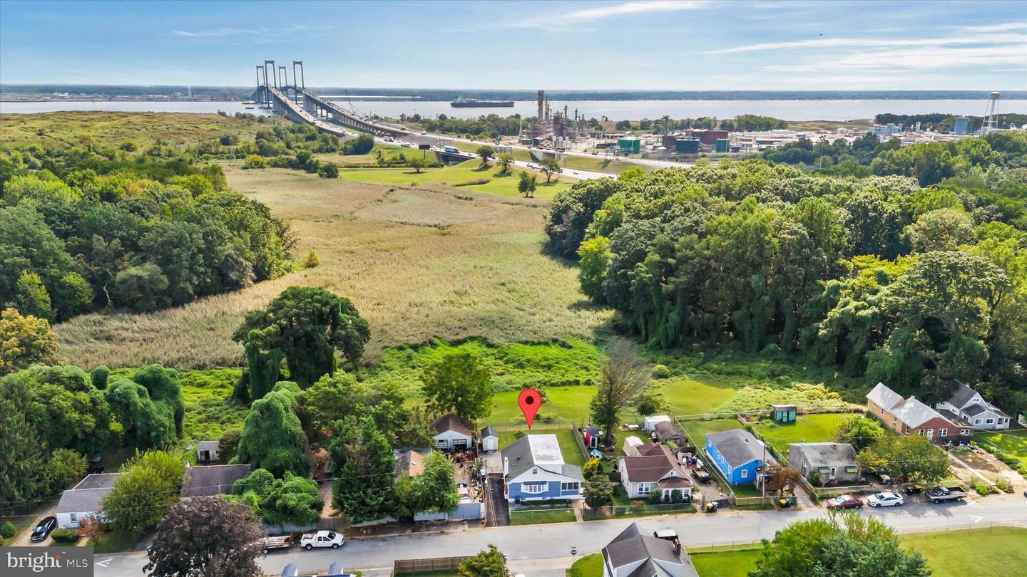 800 East Ave Property Photo 1