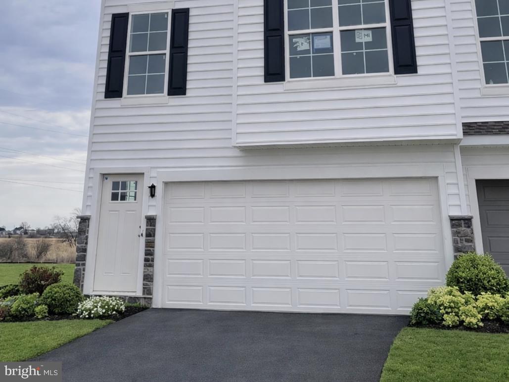 452 Rederick Ln #massey Elite Lot 65 Property Photo 2