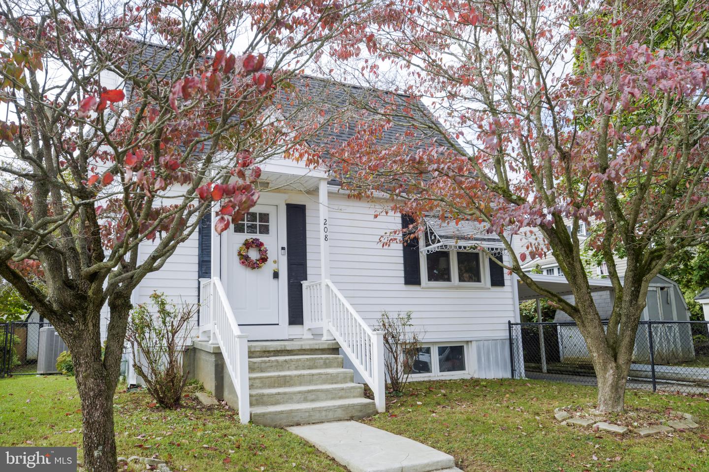 208 SMYRNA AVE Property Photo 1