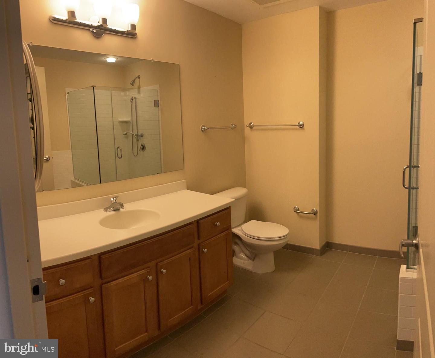 105-unit Christina Landing Dr #305 Property Photo 12