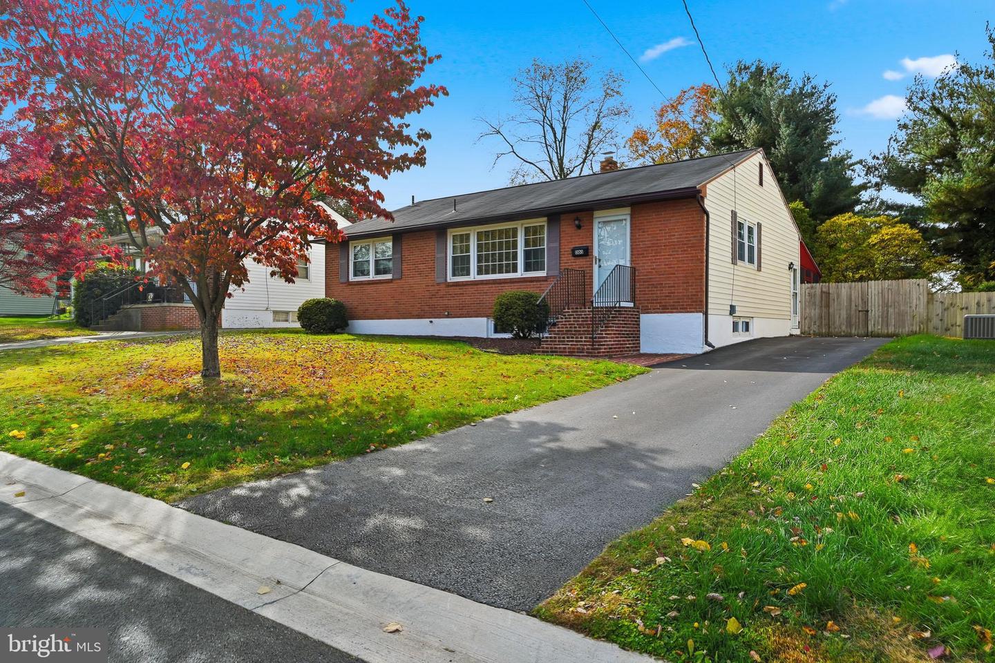 203 Garfield Ave Property Photo 1