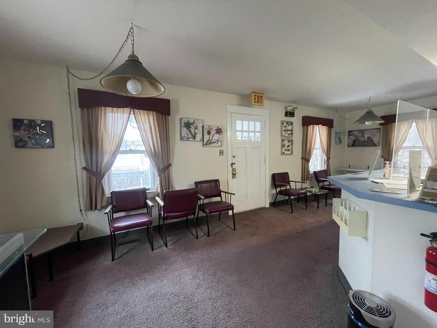 1809 Marsh Rd Property Photo 6