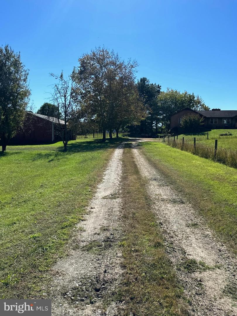 1038 Fieldsboro Rd Property Photo 2