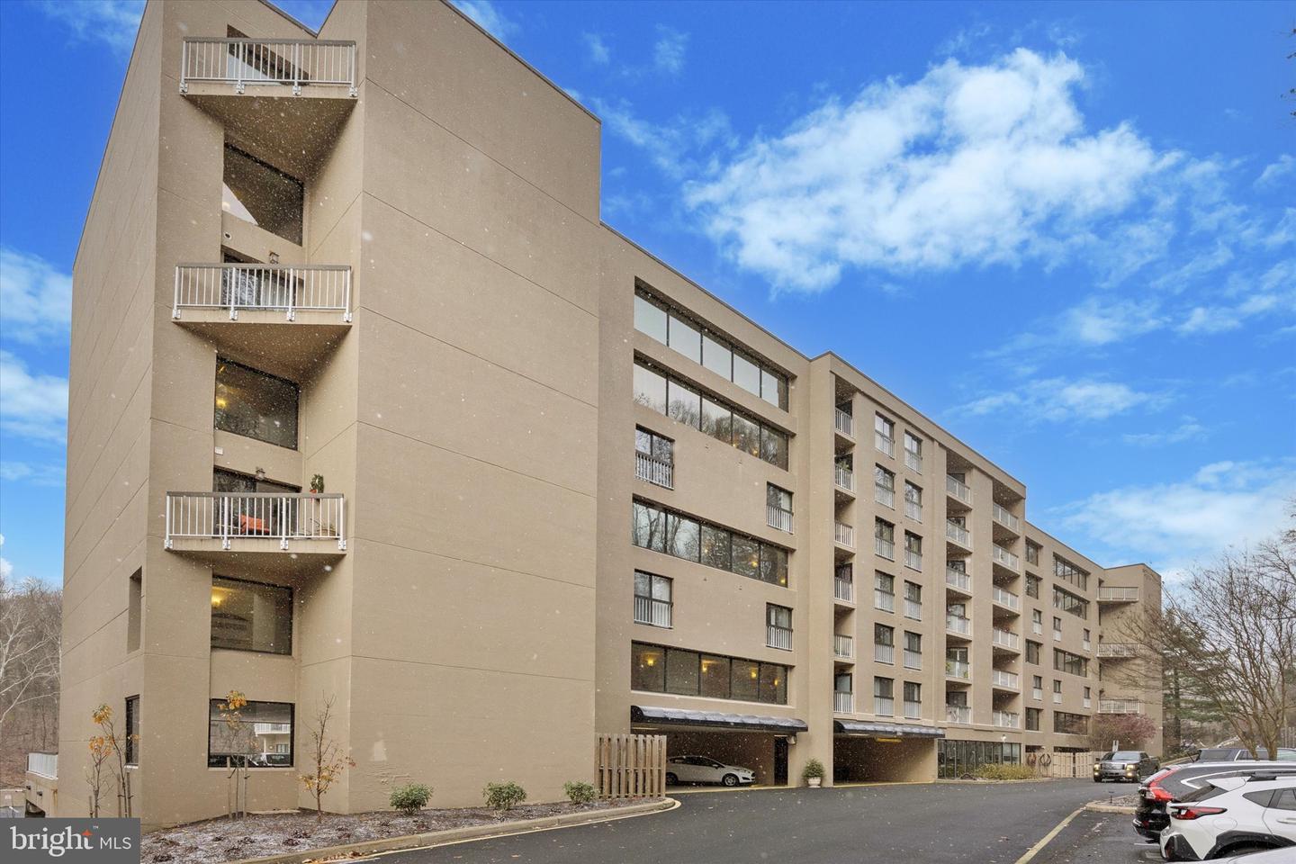 1704-unit N Park Dr #a409 Property Photo 1