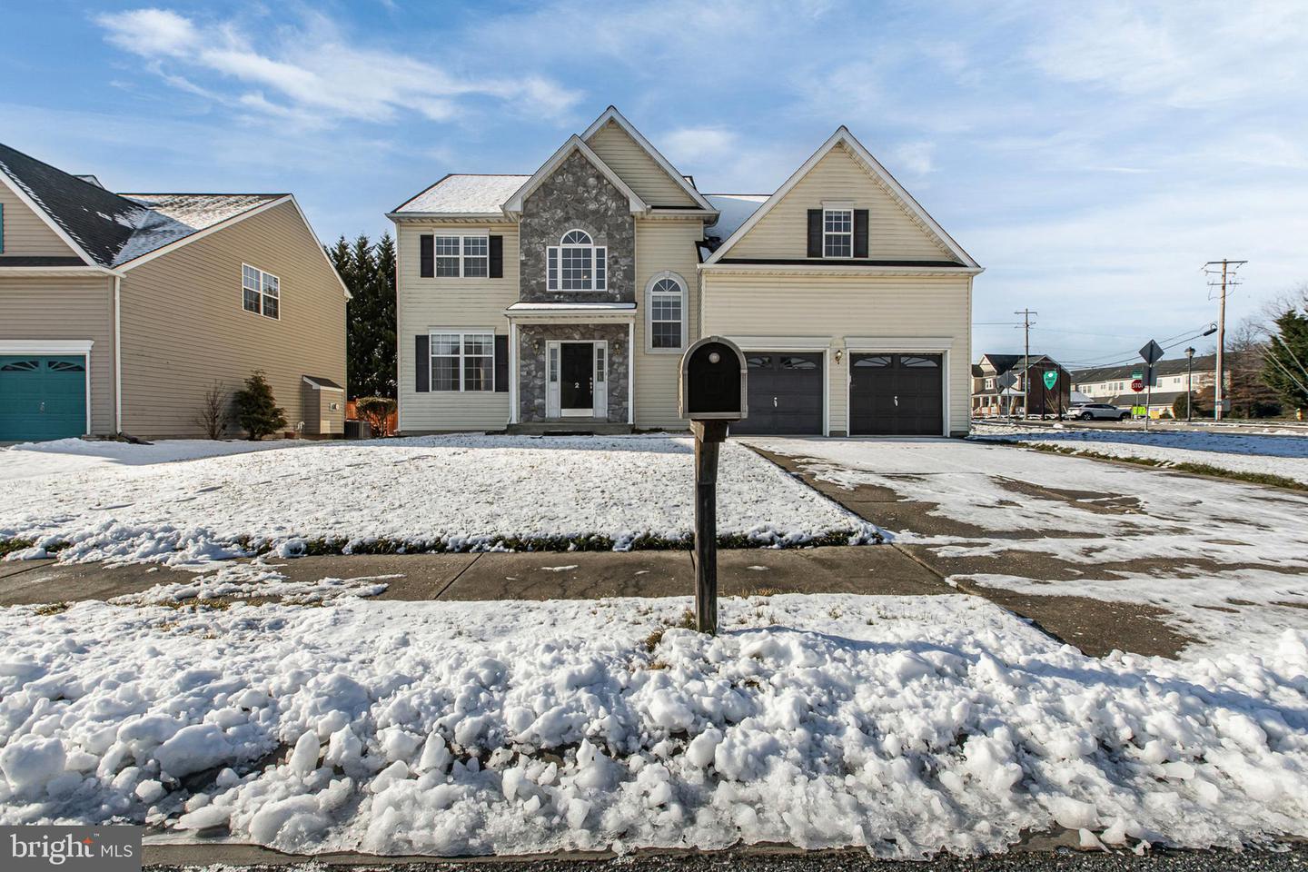 2 Foxfield Ct Property Photo 1