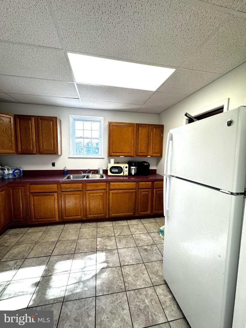 720 New London Rd #a Property Photo 6