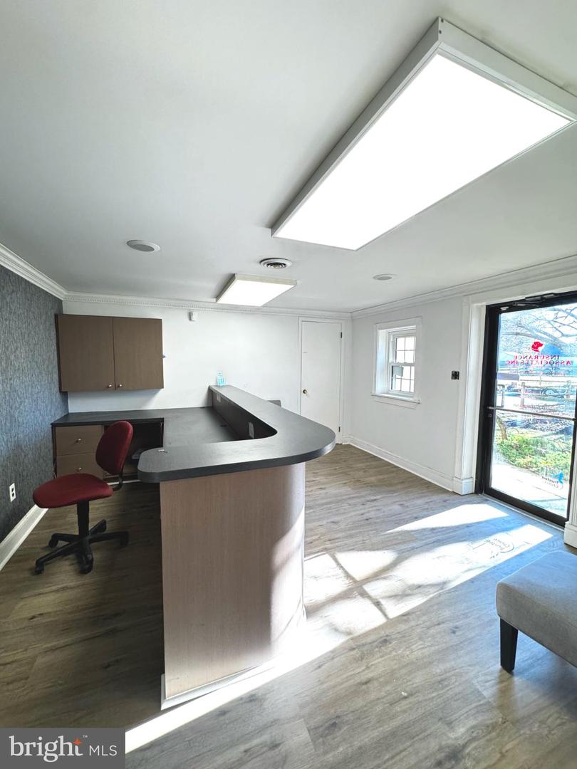 720 New London Rd #a Property Photo 8