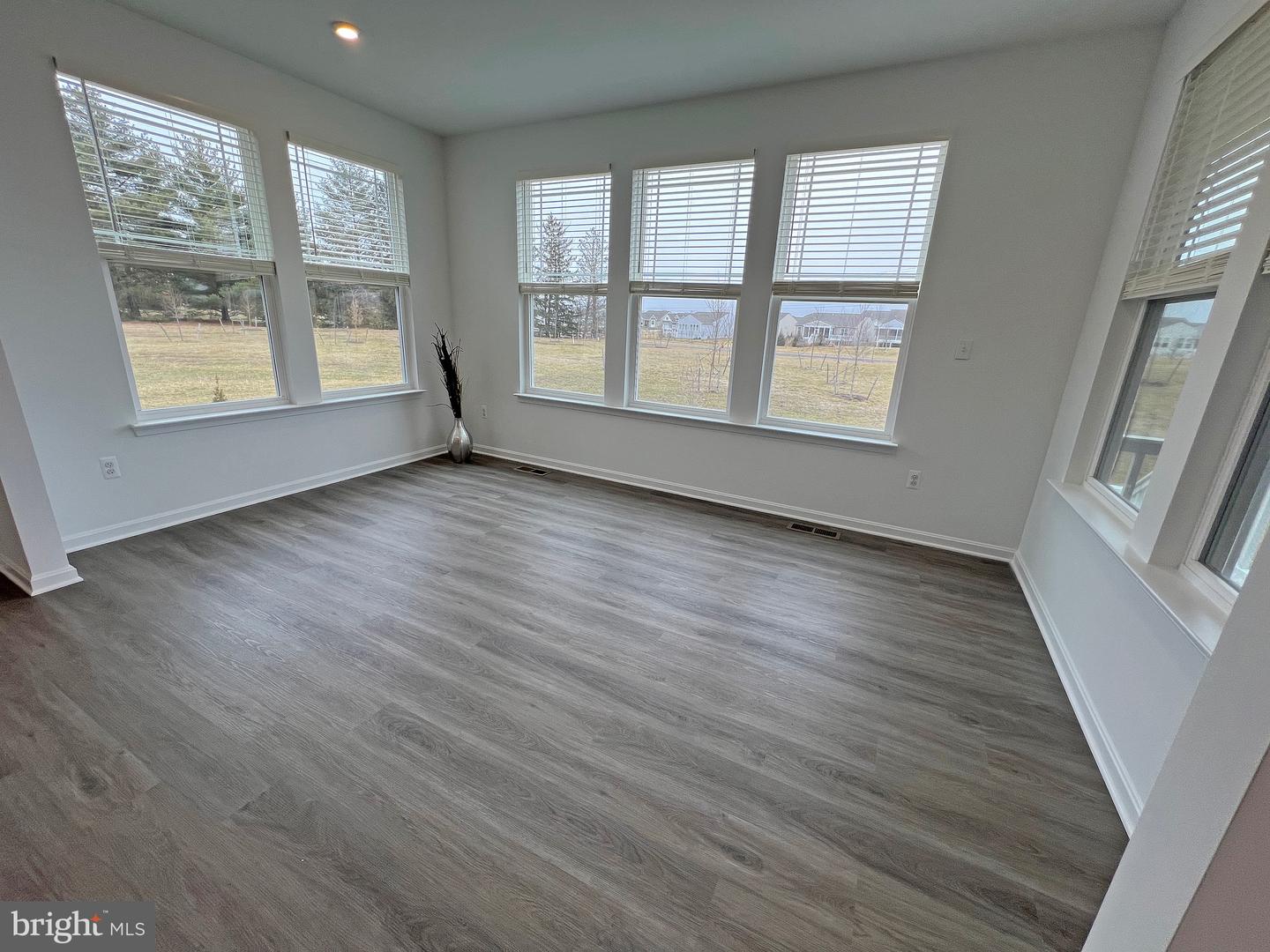 114 Austrian Pine Ct Property Photo 9