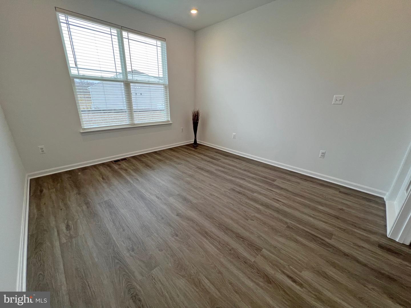 114 Austrian Pine Ct Property Photo 29
