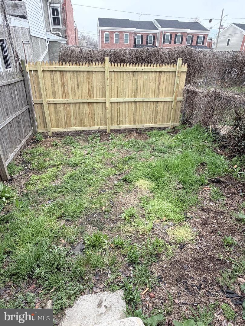 936 N Spruce St Property Photo 8