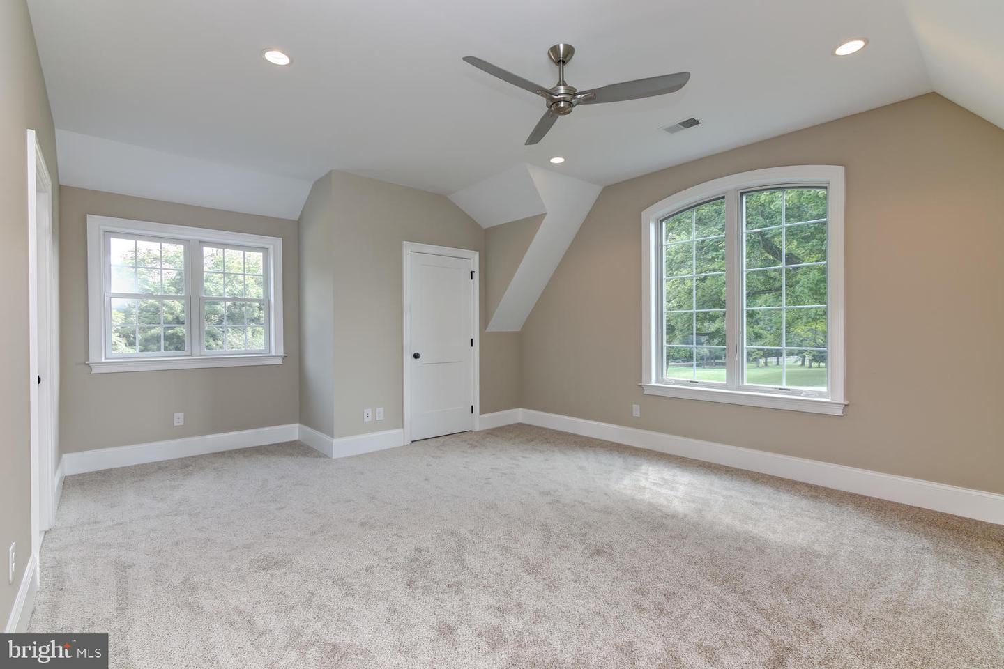 42 Clouds Way Property Photo 8