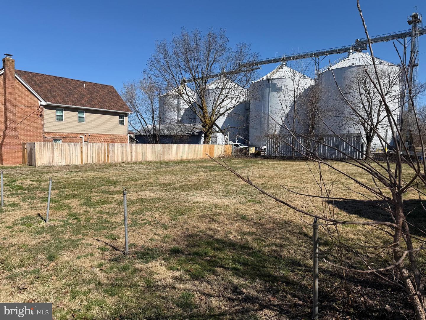 615 Taylor St Property Photo 5