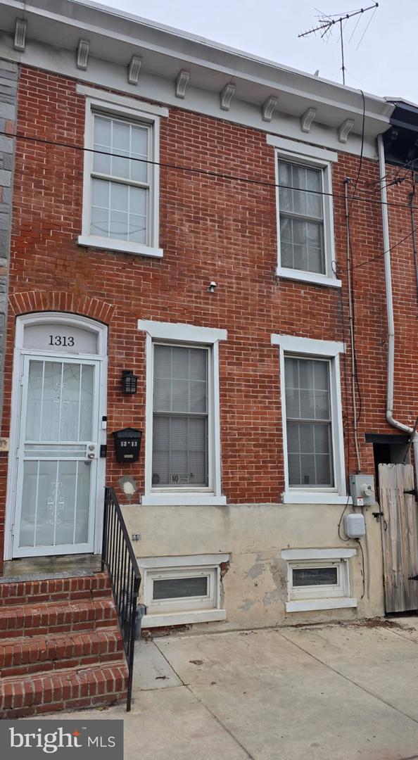 1313 N Walnut St Property Photo 1