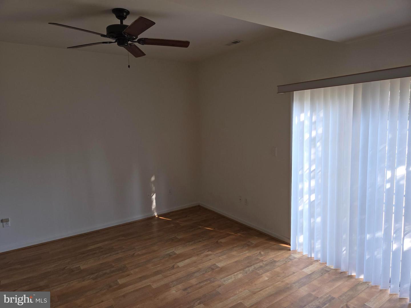 238 Gladstone Way Property Photo 6