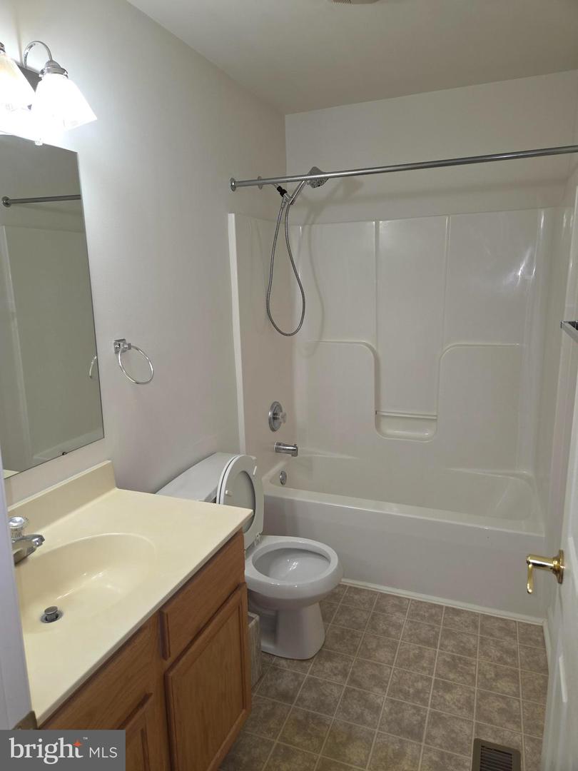 238 Gladstone Way Property Photo 11