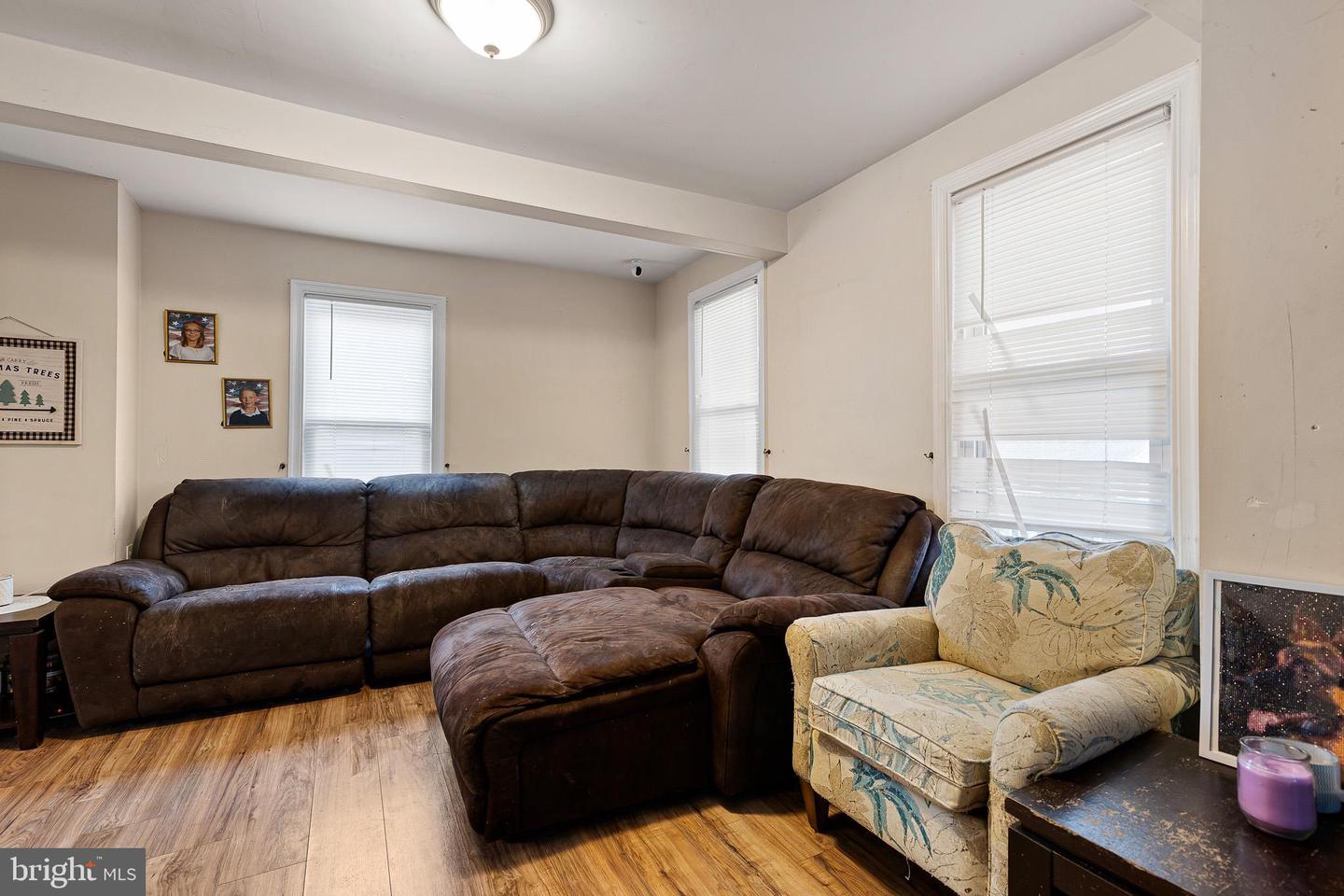 1809 Marshall Ave Property Photo 3